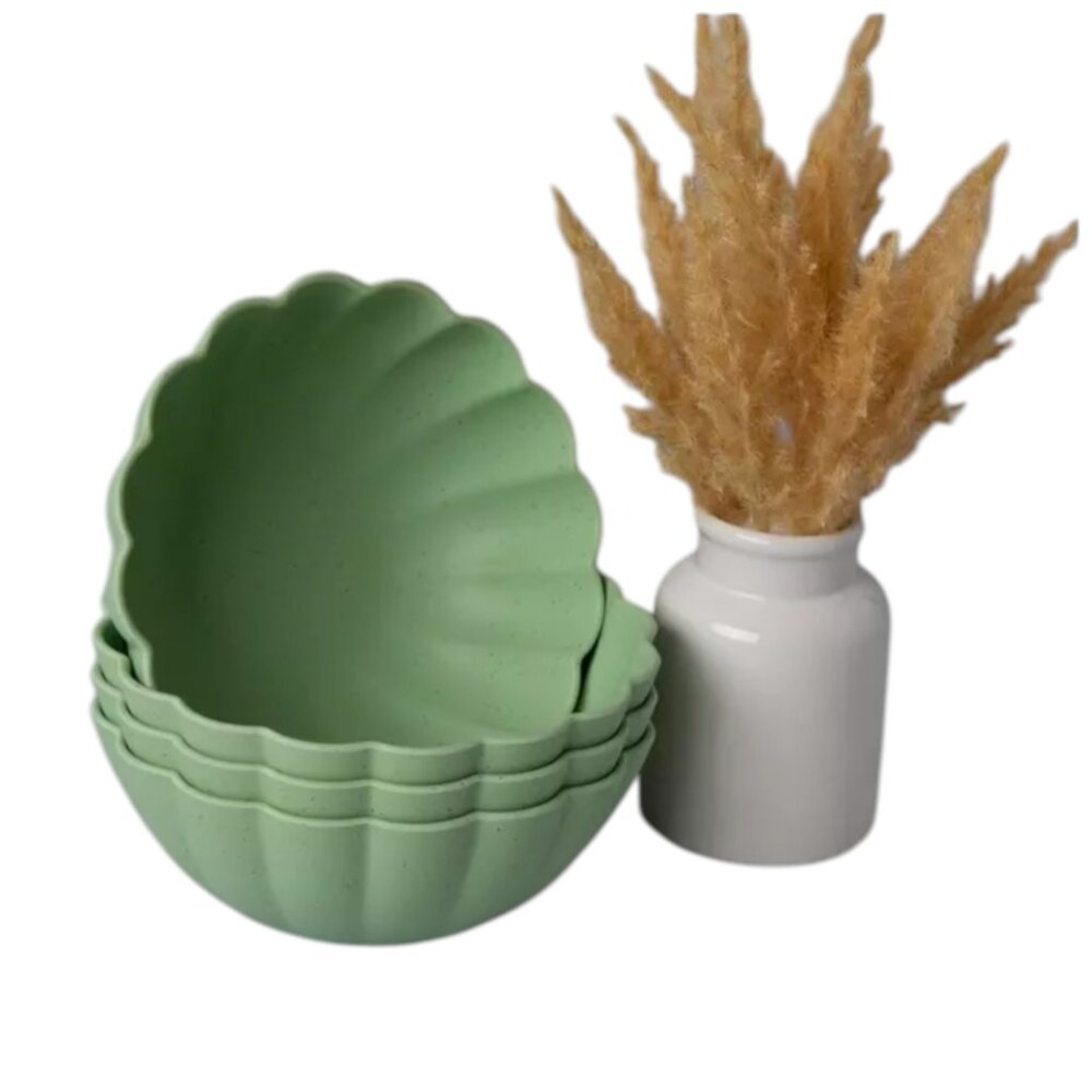 Set of 4 - Green Scalloped Bowls NEW